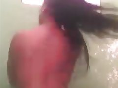 Amatriçe, Brésilienne, Prendre une douche